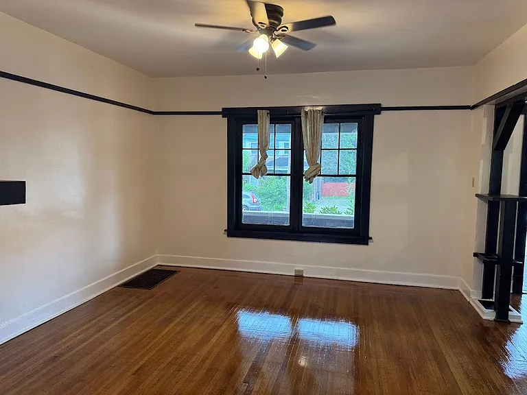 1651 Chislett St — Photo 6