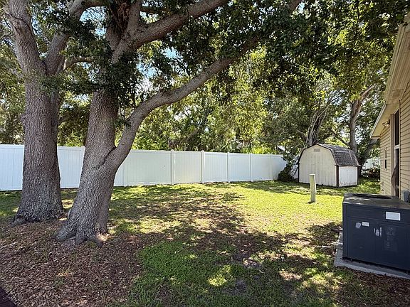 3rd image of 3728 Winward Lakes Dr