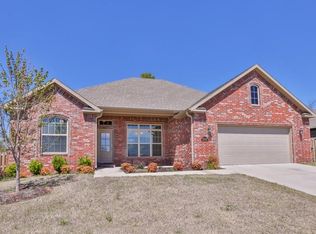 2000 Quinlan Ave, Lowell, AR 72745