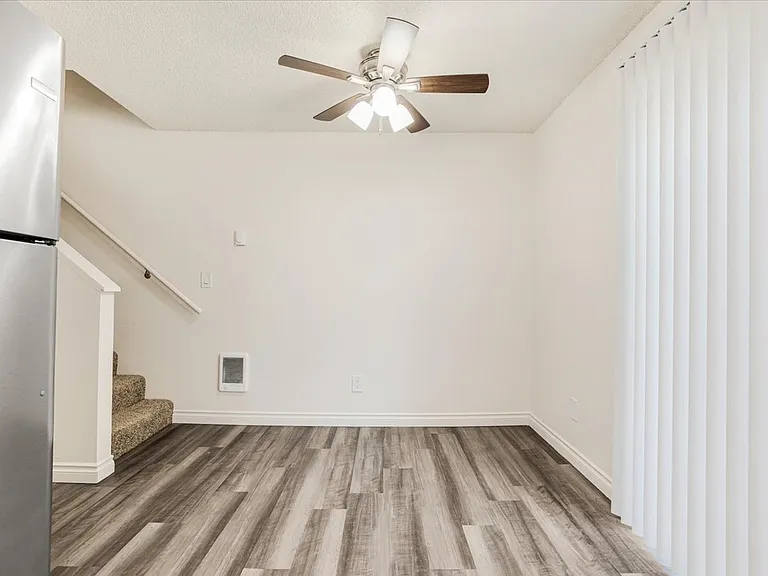 Heritage Crossing Townhome Apartments — Photo 4