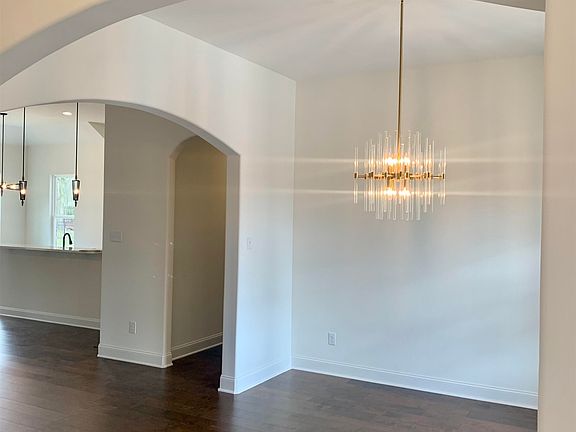 4th image of 3878 Springton Ave