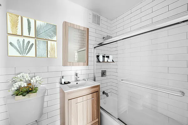 Rented by Vector New York, LLC | media 11