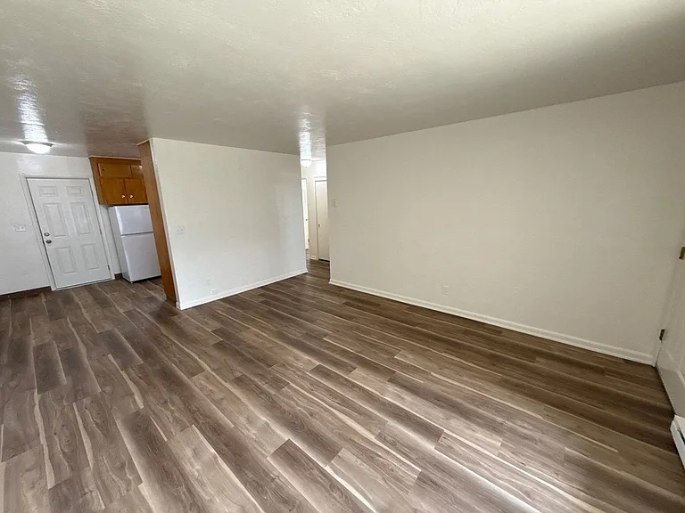 1835 Beach Ave NE #8 — Photo 4