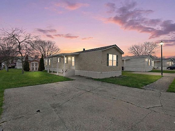 2nd image of 1100 Thornwood Dr Lot 36
