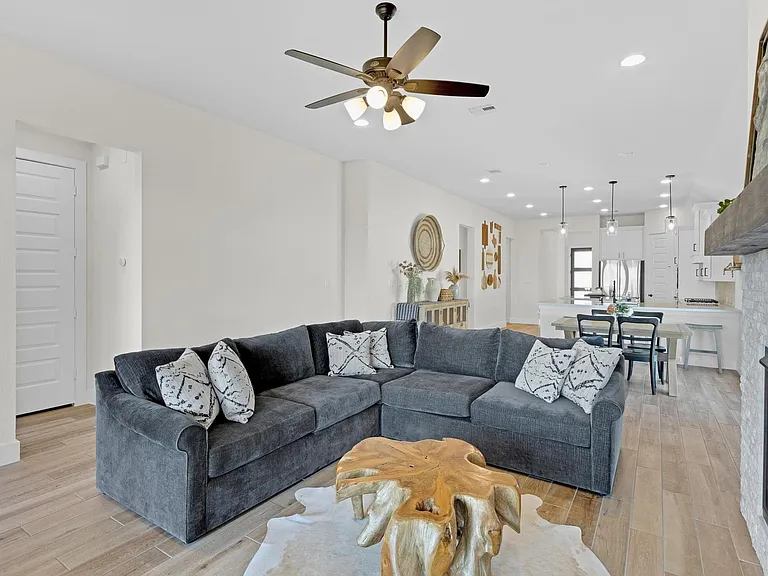 378 Carpenter Hill Dr — Photo 21
