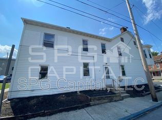 3 Pleasant St, Hanover, PA 17331