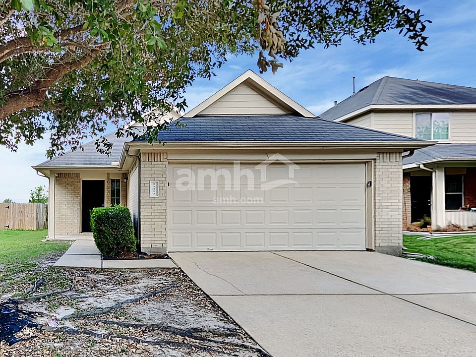 1st image of 22327 Queenbury Hills Dr