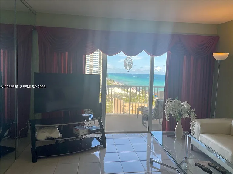 1950 S Ocean Dr #8K — Photo 4