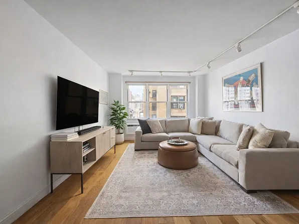 415 E 85th St APT 7J, New York, NY 10028