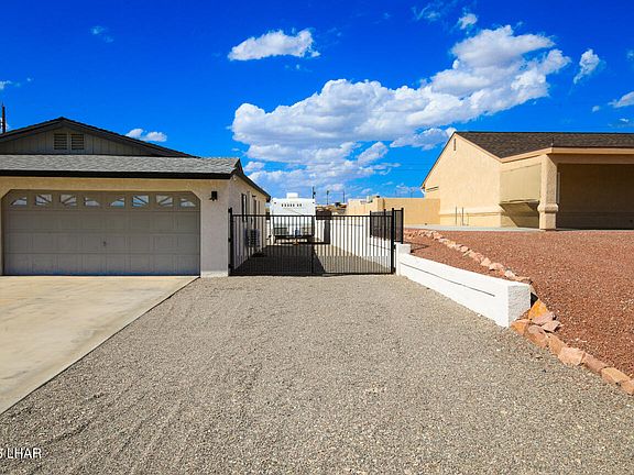 4th image of 3075 Dogwood Dr