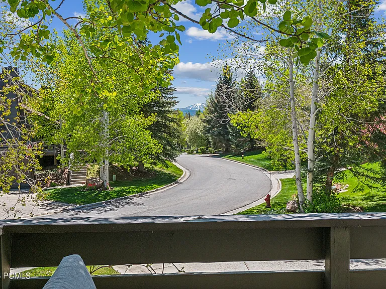 3061 Fawn Dr — Photo 15