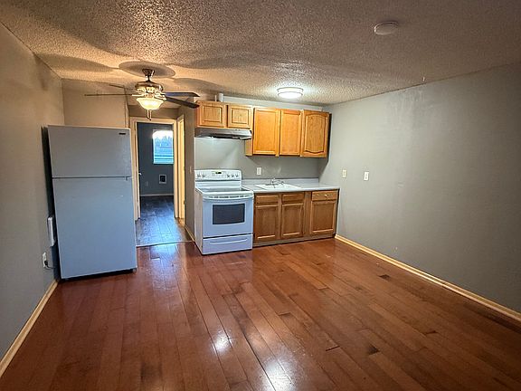 5th image of 9209 SE Stark St