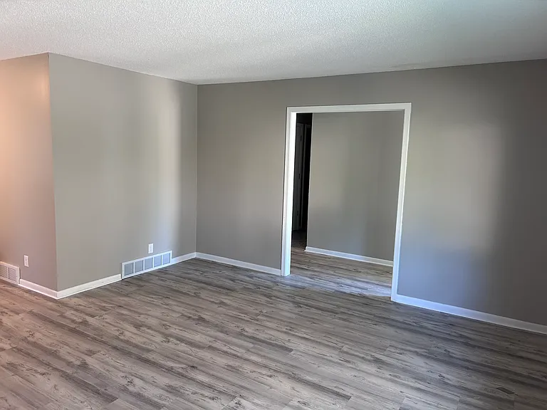 14605 Walnut Grove Dr — Photo 7