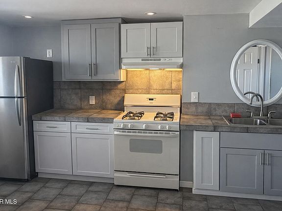 2nd image of 614 Marr St #C