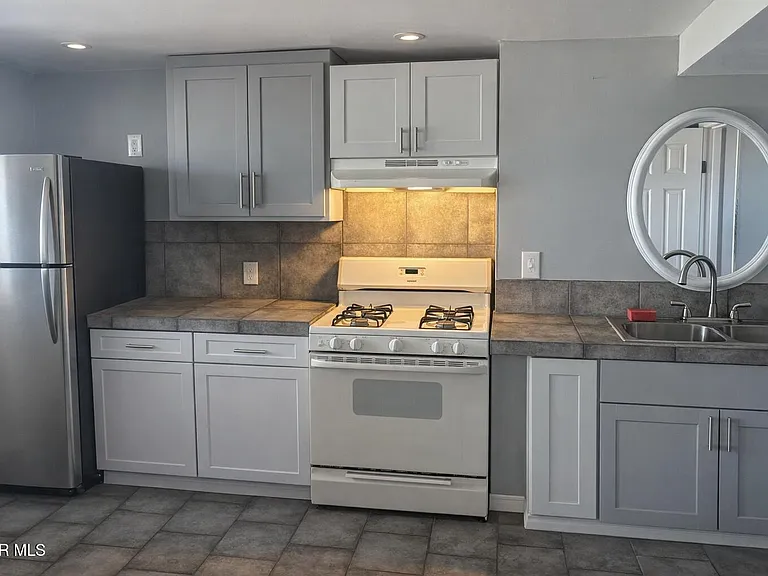 614 Marr St #C — Photo 2