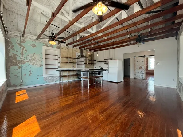 230 N Lbj Dr #2101, San Marcos, TX 78666