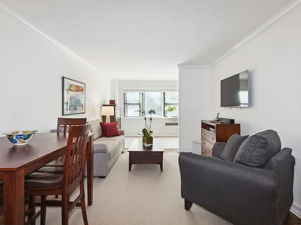 205 E 77th St APT 2C, New York, NY 10075