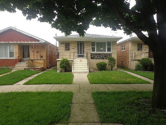 1st image of 8116 S Claremont Ave