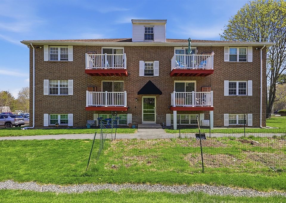 1st image of 1 Brown Ave APT 3-88