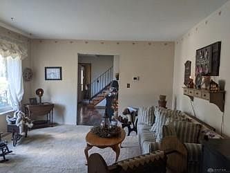 4th image of 7550 Glenhurst Dr