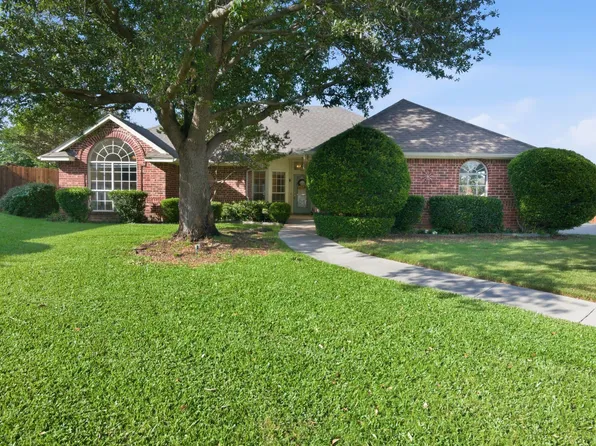 729 Bent Tree Ct, Hurst, TX 76054