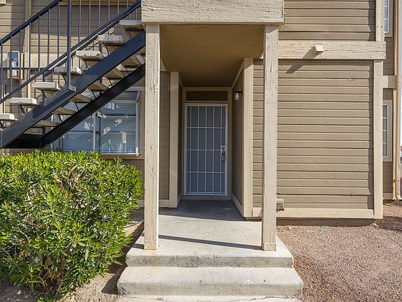 2nd image of 2674 Bryandouglas Dr #B