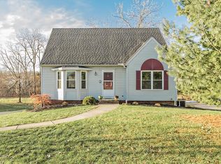 1764 W Idlewood Dr, Twinsburg, OH 44087