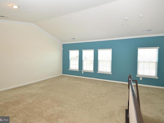 3rd image of 24684 Hutchinson Farm Dr