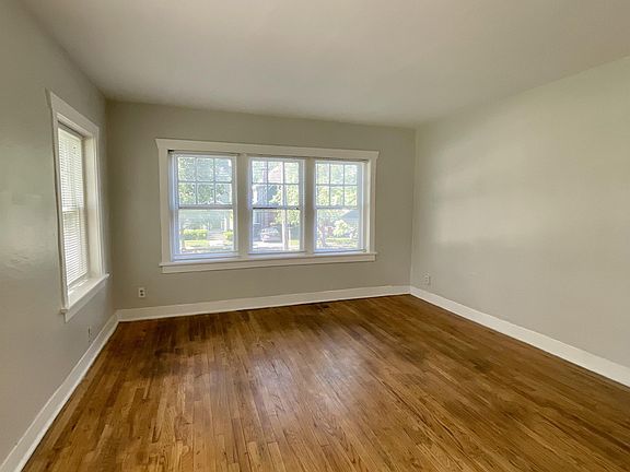 3rd image of 206 W 34th St APT 1E