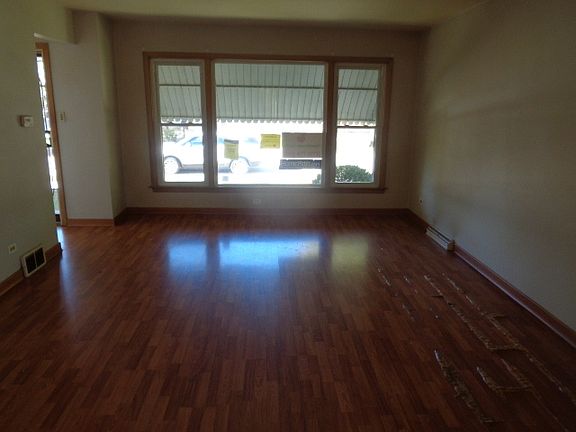 3rd image of 9435 S Claremont Ave