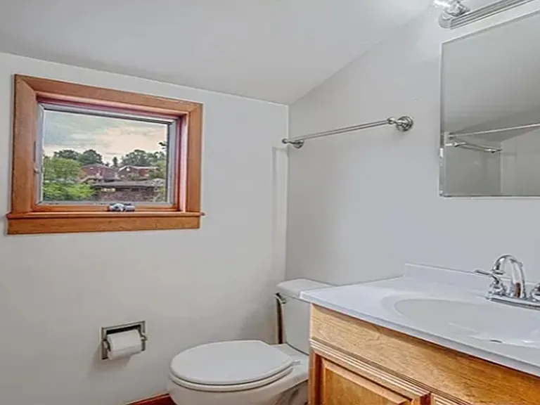 200 Spartan Dr — Photo 9