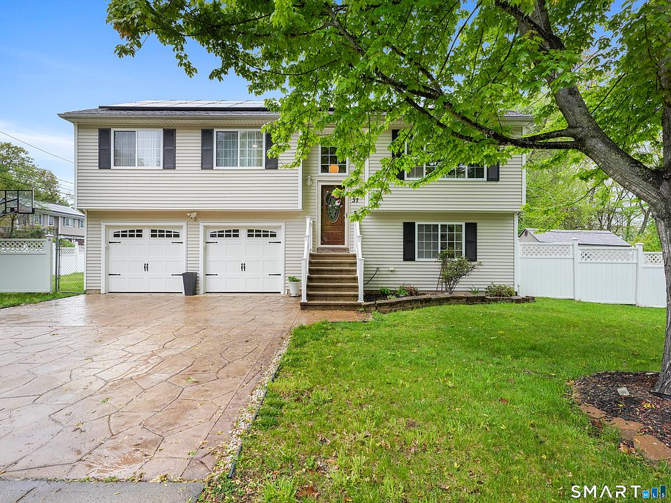 1st image of 37 Kingswood Drive