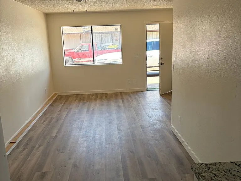 514 S Bellview #3 — Photo 3