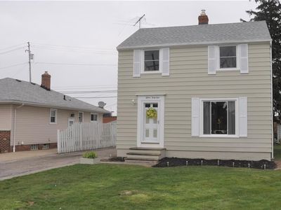1541 Woodrow Ave, Mayfield Heights, OH, 44124