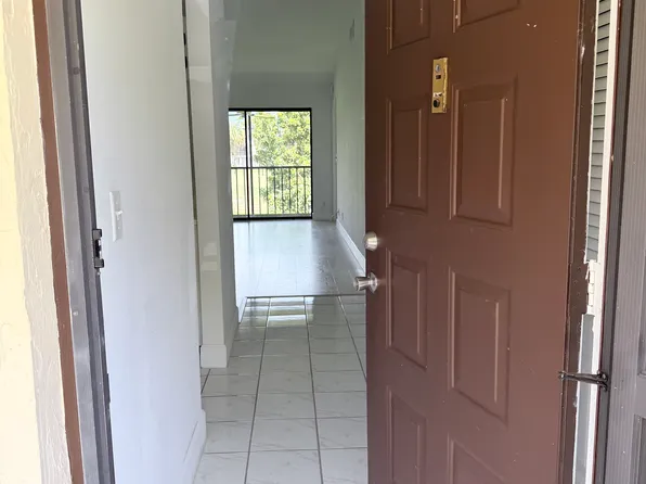 4626 Lucerne Lakes Blvd APT E-202, Lake Worth, FL 33467