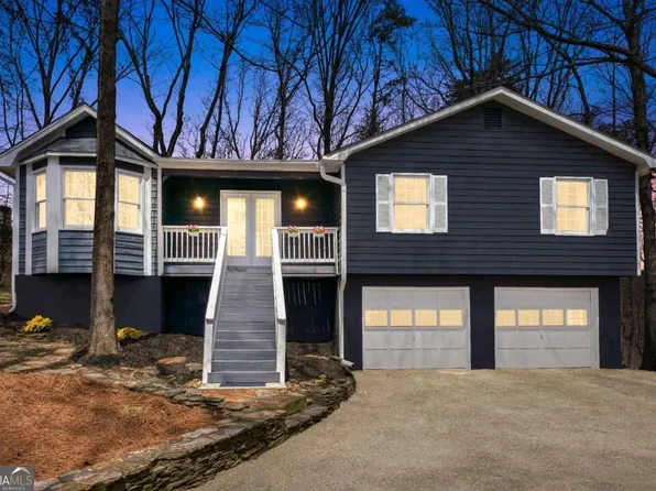 122 Sitting Bull Ct, Waleska, GA 30183