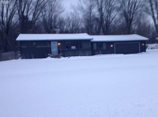 2371 Meadowbrook Ln, Clio, MI 48420