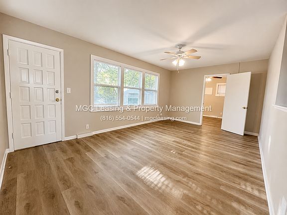 5th image of 228 SW McClendon Dr