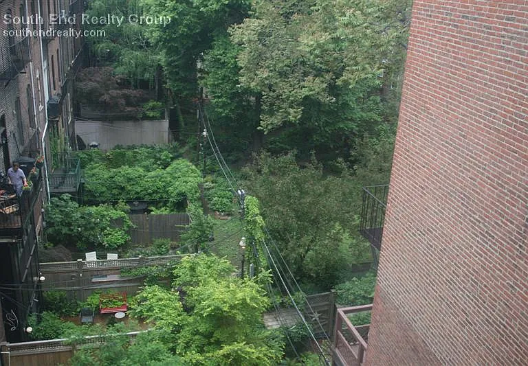 184 W Canton St #7 — Photo 10