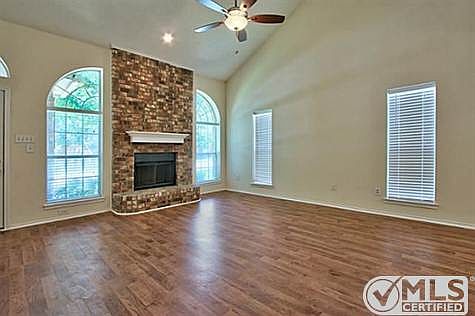 4th image of 1114 Wild Cherry Dr