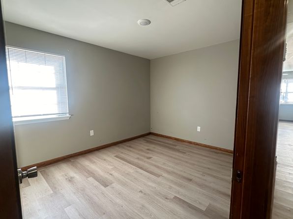 350 Helen St APT A