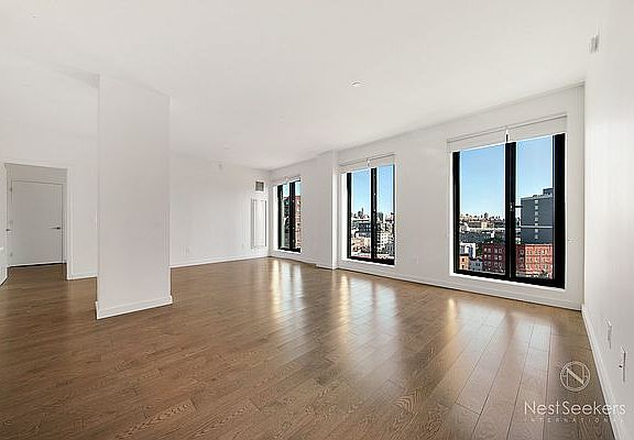 2nd image of 11-39 49th Ave Penthouse 907