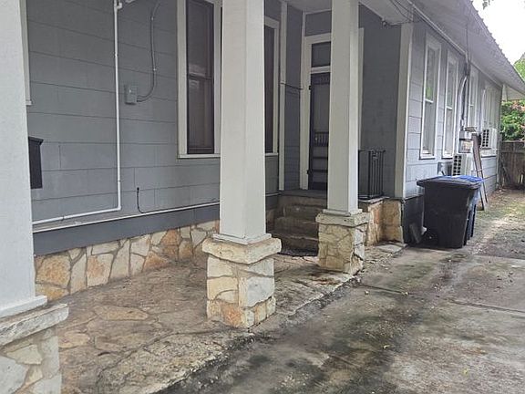 2nd image of 716 E Guenther St APT B