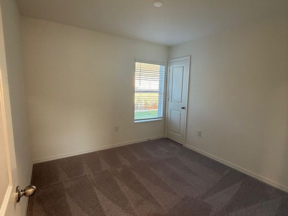 5th image of 3328 Rolling Plains Cir