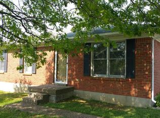 509 Maplecrest Dr, La Grange, KY 40031