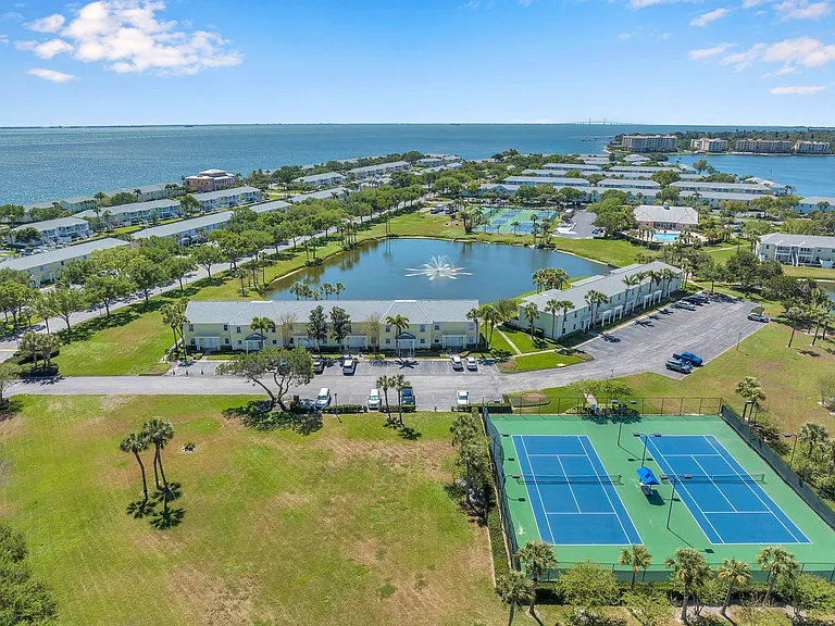 4784 Snook Dr SE — Photo 3