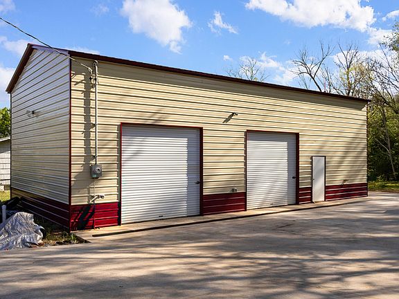 2nd image of 2512 N Benton Avenue