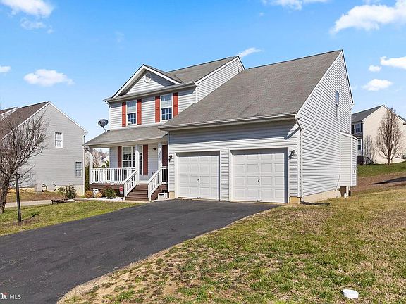 3rd image of 41932 Kentucky Ct