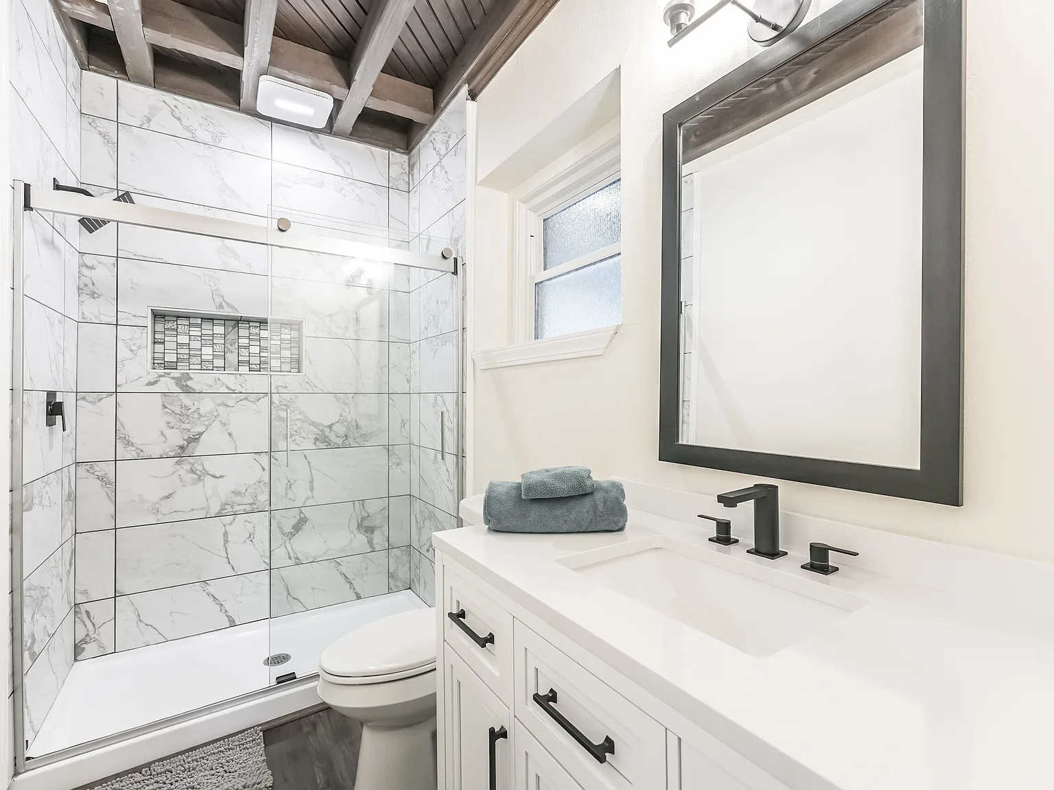 4 bed, 4.0 bath, 2978 sqft, $819 — Photo 4