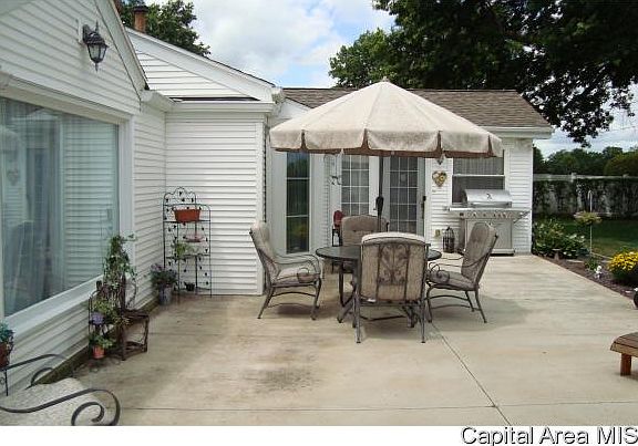 4th image of 251 Circle Dr